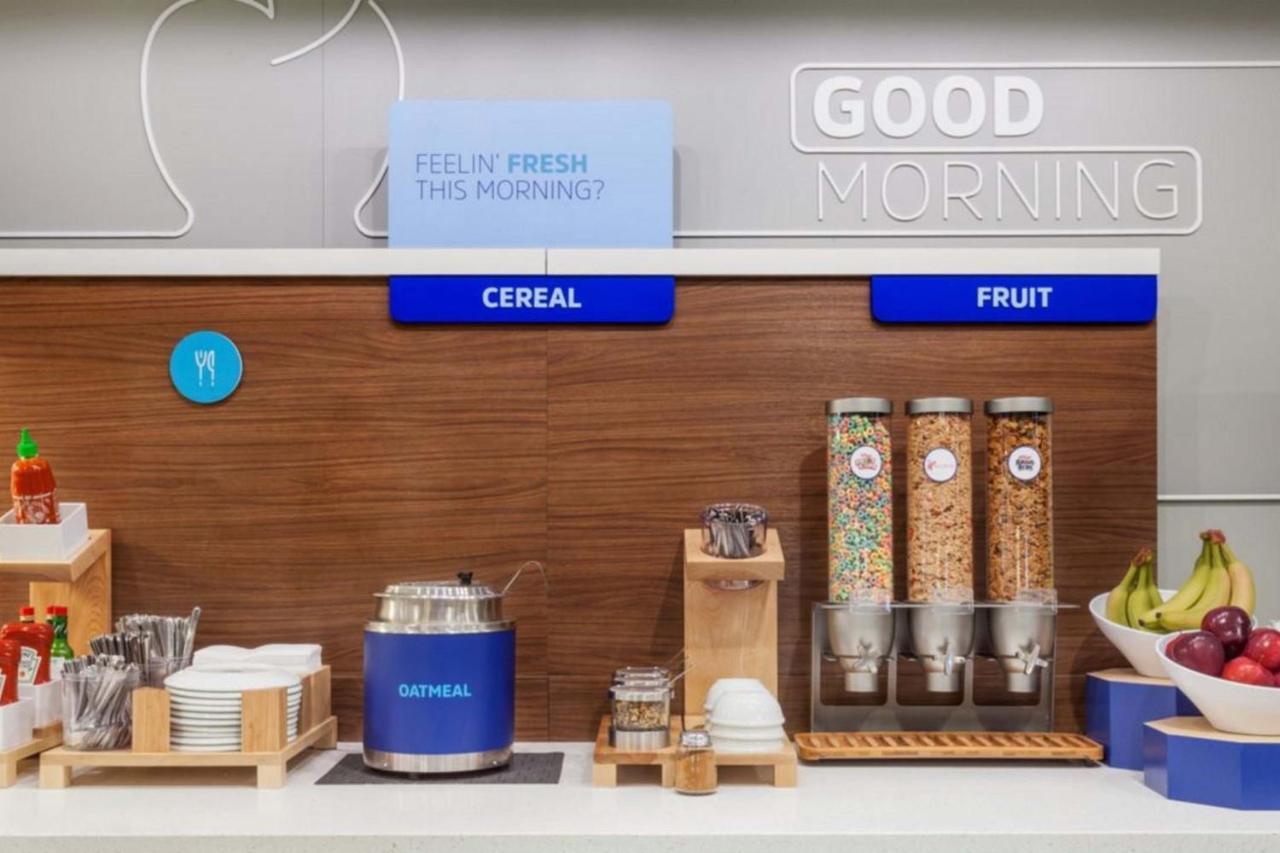 Holiday Inn Express & Suites Columbia-I-26 @ Harbison Blvd By Ihg Eksteriør billede