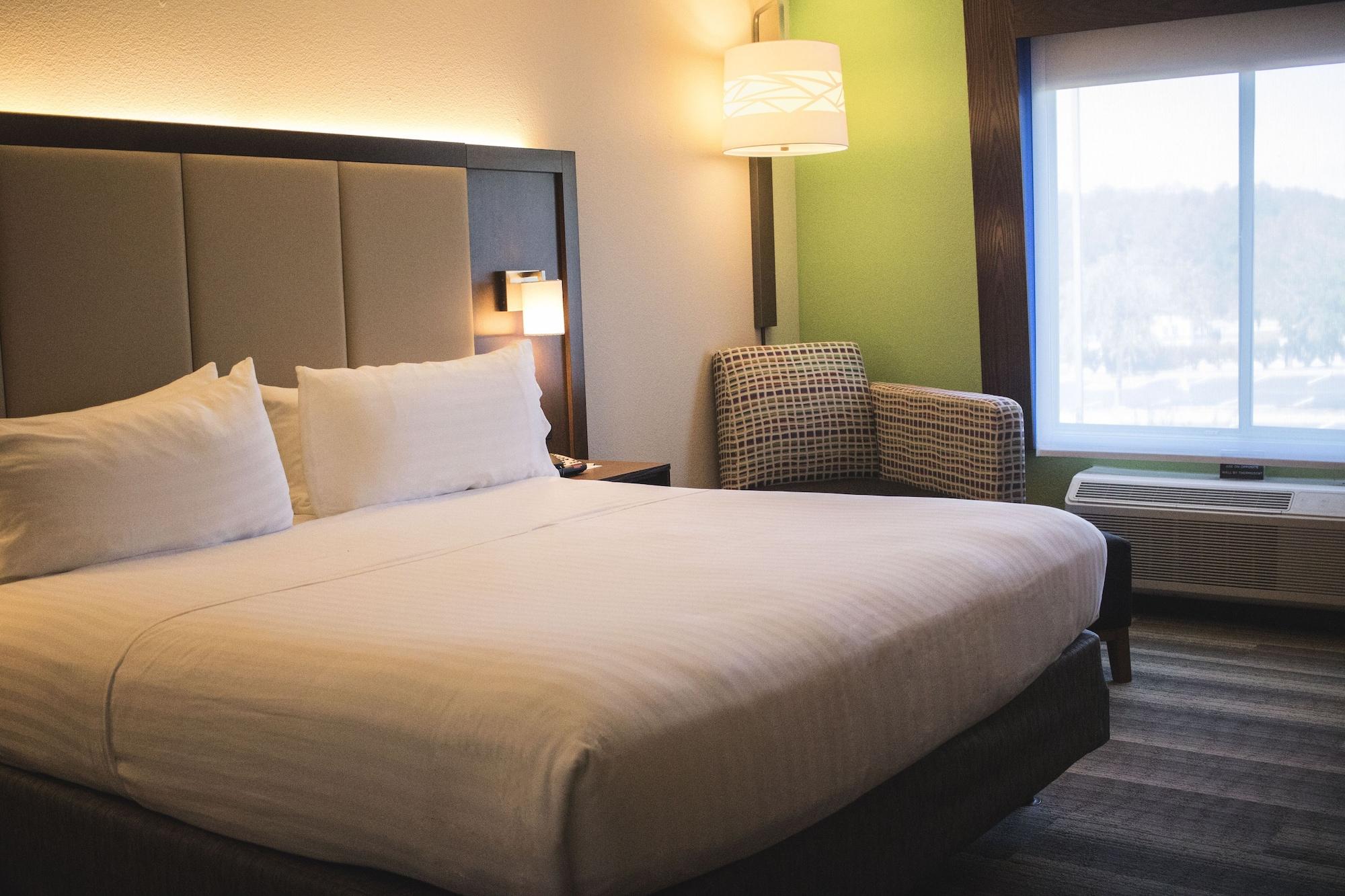 Holiday Inn Express & Suites Columbia-I-26 @ Harbison Blvd By Ihg Eksteriør billede
