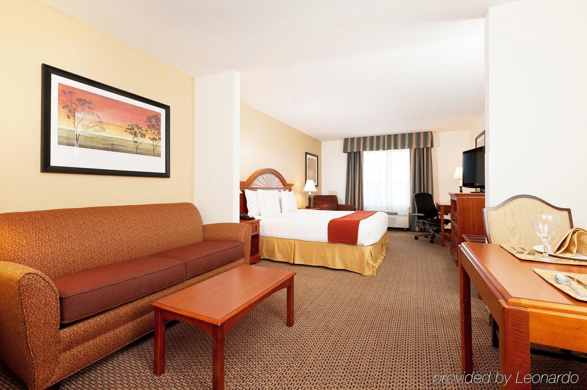 Holiday Inn Express & Suites Columbia-I-26 @ Harbison Blvd, An Ihg Hotel Eksteriør billede