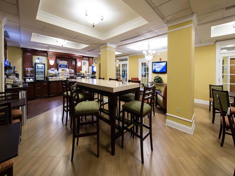 Holiday Inn Express & Suites Columbia-I-26 @ Harbison Blvd By Ihg Eksteriør billede