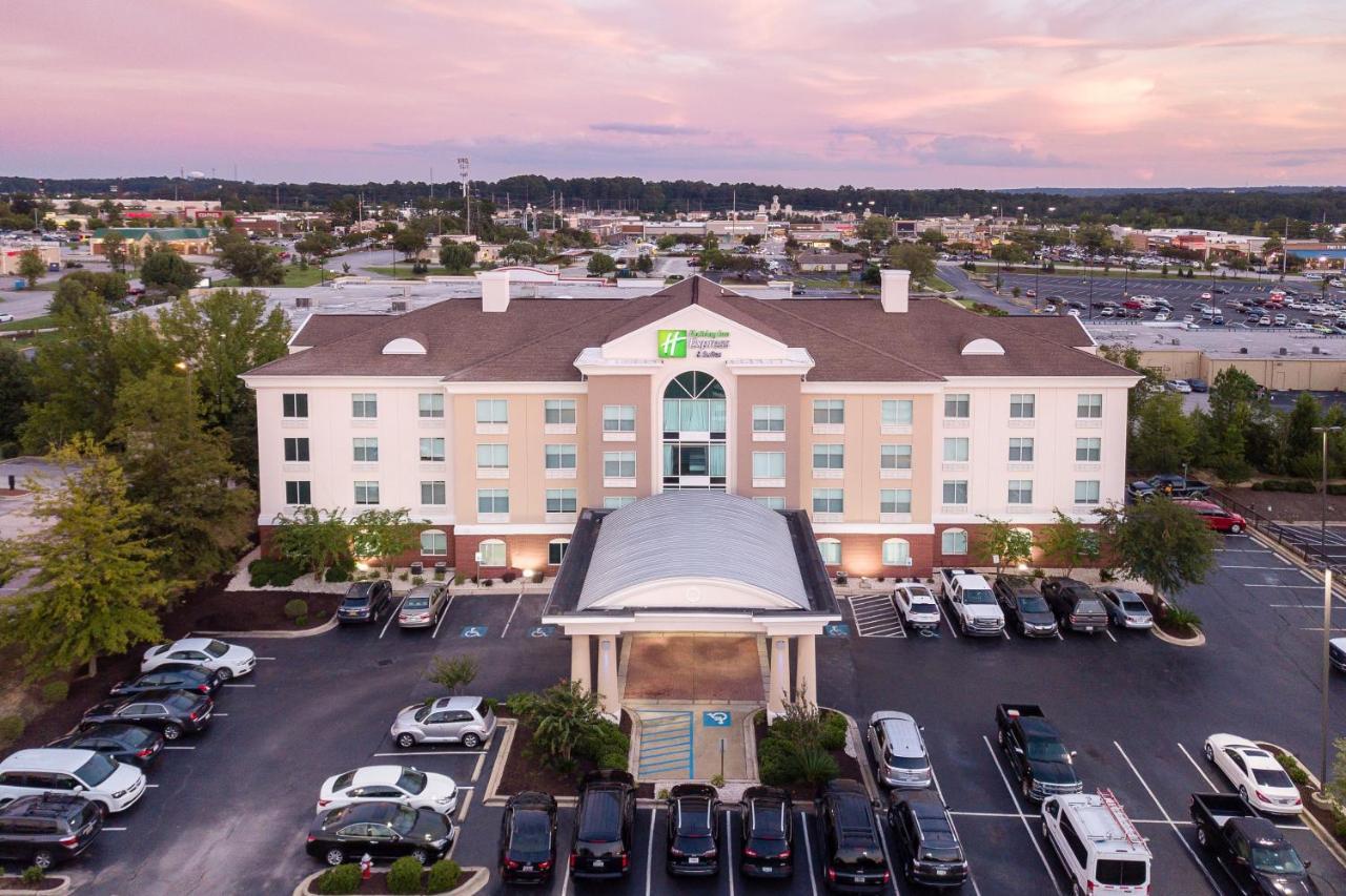 Holiday Inn Express & Suites Columbia-I-26 @ Harbison Blvd By Ihg Eksteriør billede