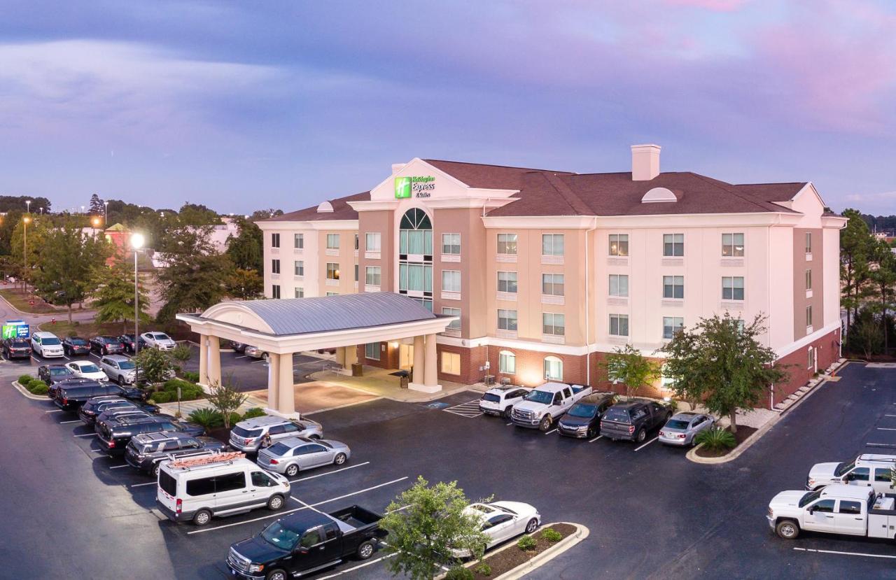 Holiday Inn Express & Suites Columbia-I-26 @ Harbison Blvd By Ihg Eksteriør billede